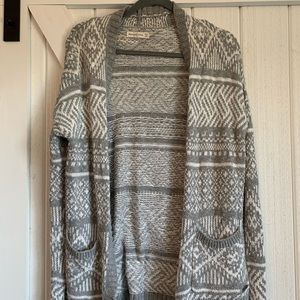 Abercrombie and Fitch grey and white sweater